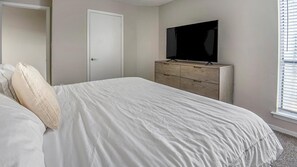 2 bedrooms, desk, iron/ironing board, WiFi - Landing | Stylish 2BD, Clubhouse, Gym (Memphis)