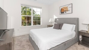 2 bedrooms, desk, iron/ironing board, WiFi