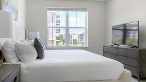 2 bedrooms, desk, iron/ironing board, WiFi