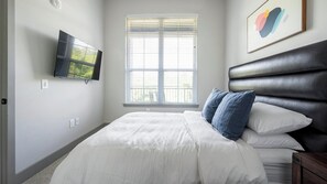 1 bedroom, desk, iron/ironing board, WiFi