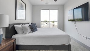 2 Schlafzimmer, Schreibtisch, Bügeleisen/Bügelbrett, WLAN
