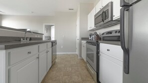 Fridge, dining tables - Landing | Chic 1BD, Pool, Clubhouse (Columbus)
