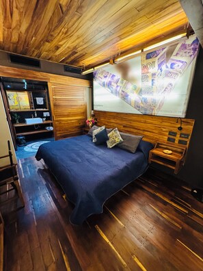 1 bedroom, in-room safe, iron/ironing board, WiFi