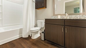 Bathroom - Landing | Beautiful 1BD, Pool, Gym (Chesterfield)