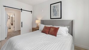 1 bedroom, desk, iron/ironing board, WiFi