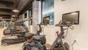 Fitness facility - Landing | Chic 1BD, Clubhouse, Rooftop Lounge (Philadelphia)