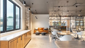 Lobby - Landing | Chic 1BD, Clubhouse, Rooftop Lounge (Philadelphia)