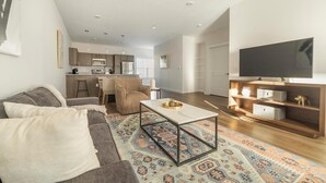 Smart TV - Landing | Stunning 1BD, Pool, Clubhouse (Indianapolis)