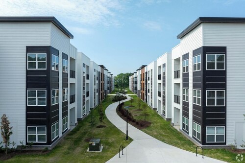 Landing | Stunning 1BD, Pool, Clubhouse