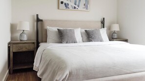 2 bedrooms, desk, iron/ironing board, WiFi