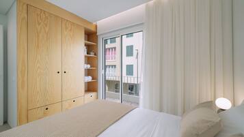 3 habitaciones, tabla de planchar con plancha, wifi y ropa de cama