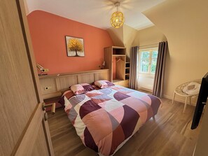 3 quartos, Wi-Fi de cortesia, roupa de cama