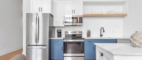 Kühlschrank, Esstisch