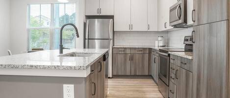 Kühlschrank, Esstisch