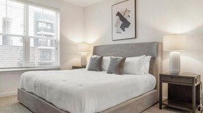 3 Schlafzimmer, Schreibtisch, Bügeleisen/Bügelbrett, WLAN