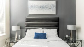 2 bedrooms, desk, iron/ironing board, WiFi