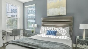 3 Schlafzimmer, Schreibtisch, Bügeleisen/Bügelbrett, WLAN