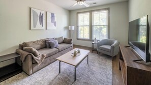 Smart TV - Landing | Amazing 1BD, Yoga Studio, Pool (Charleston)