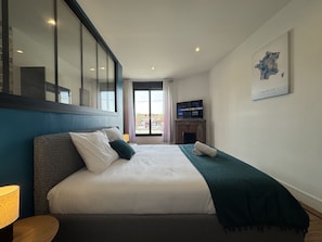 3 chambres, fer et planche à repasser, Wi-Fi gratuit, draps fournis