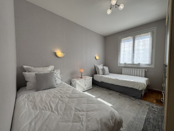 2 chambres, accĂšs au Wi-Fi (inclus), literie fournie