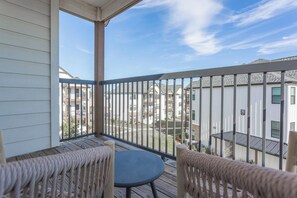 Property grounds - Landing | Amazing 1BD, Game Room, Gym (Broken Arrow)