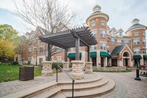 Exterior - Landing | Chic 1BD, Clubhouse, Pool (Cincinnati)