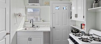 Cozy Private apt blocks from Beach/Boardwalk 4