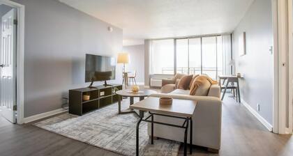 Landing | Chic 2BD, Game Room, Pool