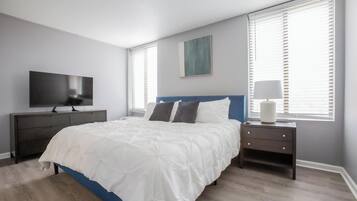 2 bedrooms, desk, iron/ironing board, WiFi