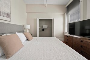 1 chambre, bureau, fer et planche à repasser, Wi-Fi