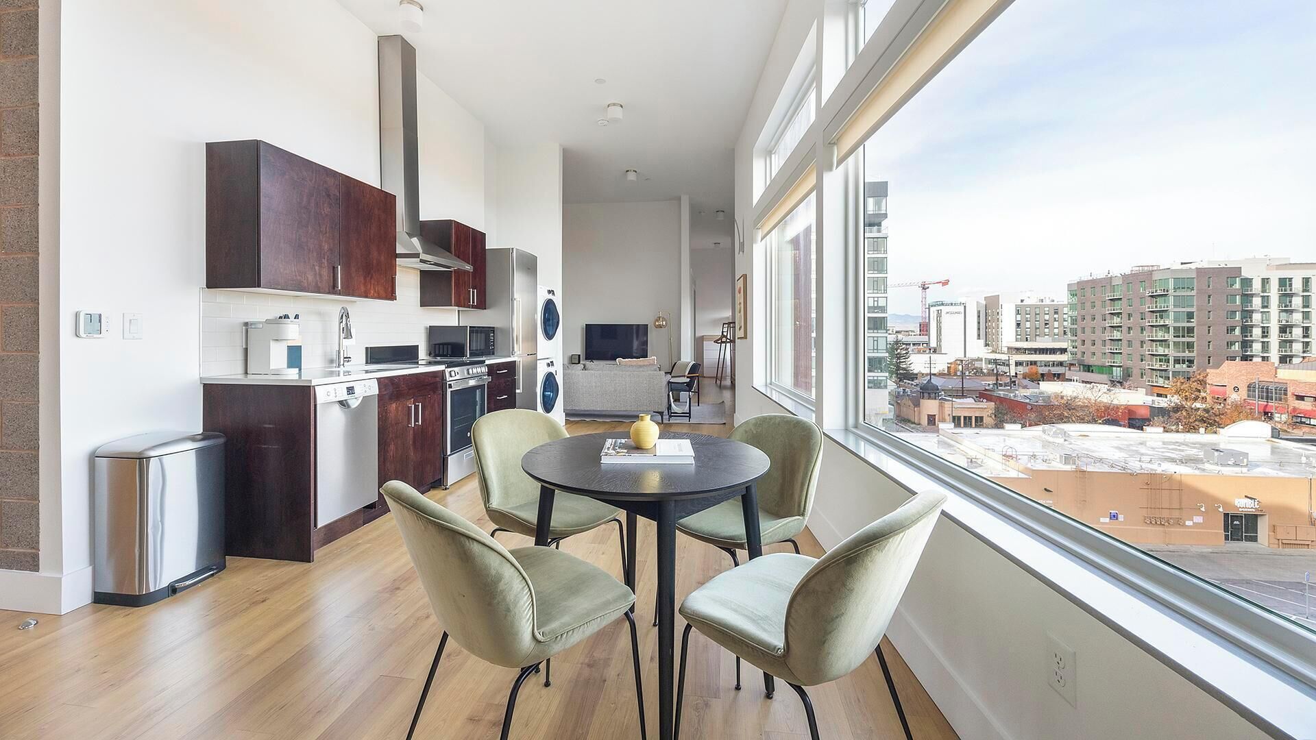 Kühlschrank, Esstisch