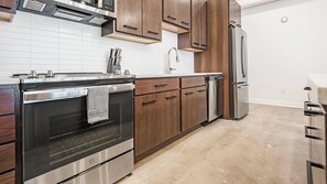 Fridge, dining tables - Landing | Amazing 1BD, Courtyard, Pool (St. Louis)