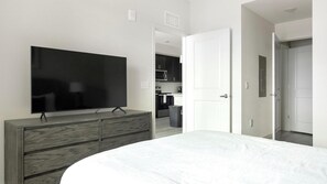 1 bedroom, desk, iron/ironing board, WiFi