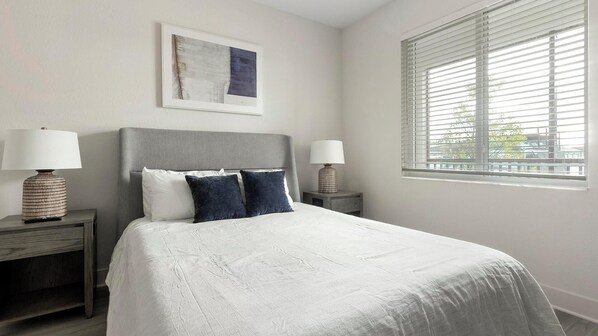 1 bedroom, desk, iron/ironing board, WiFi