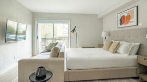 Desk, iron/ironing board, WiFi, bed sheets - Landing | Beautiful Studio, Pool, Gym (Raleigh)