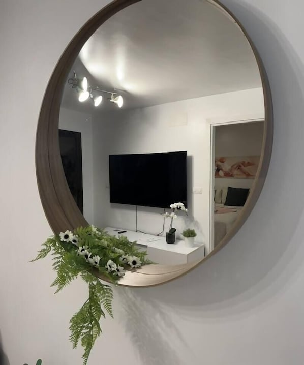 1 slaapkamer, een strijkplank/strijkijzer, reisbedje, wifi