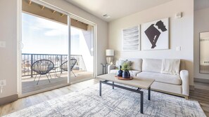 Smart TV - Landing | Stunning 2BD, Gym, Clubhouse (Littleton)