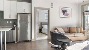 Smart TV - Landing | Spectacular 1BD, Rooftop Lounge (Atlanta)
