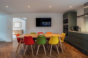 تناول الطعام