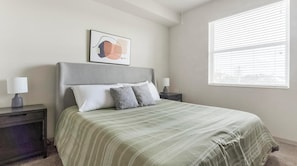 1 bedroom, desk, iron/ironing board, WiFi