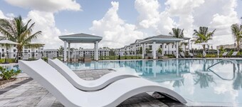 Landing | Incredible 2BD, Pool, Yoga Studio