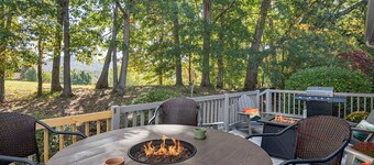 The Blue Ridge Retreat-A Peaceful Mountain Home in Weaverville, NC