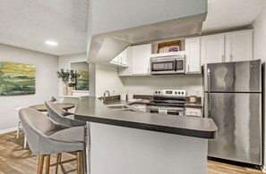 Refrigerador y comedor