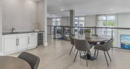 Landing | Stunning 1BD, Yoga Studio, Pool