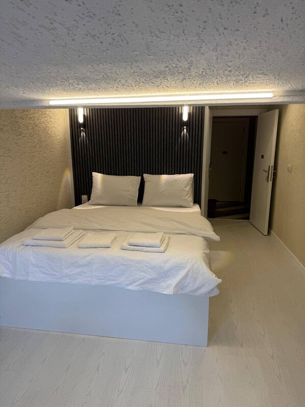 1 bedroom, iron/ironing board, WiFi