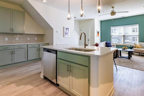 المنشأة من الداخل