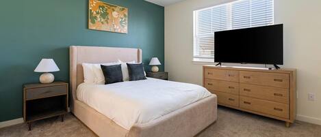 2 bedrooms, desk, iron/ironing board, WiFi