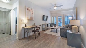 Smart TV - Landing | Stunning 1BD, Courtyard, Pool (Millcreek)