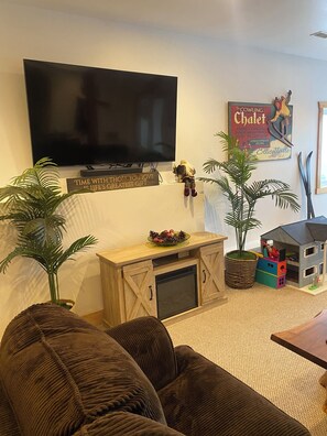 Smart TV, fireplace, video games