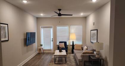 Landing | Incredible 2BD, Gym, Pool